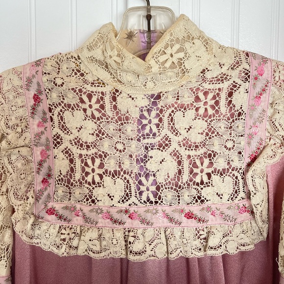 Vintage 70s Pink Satin Prairie Dress Crochet Lace Ruffle Flower Ribbon High Neck - Picture 2 of 14